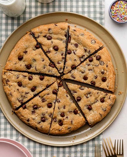 Chocolate Chip Cookie Pizza