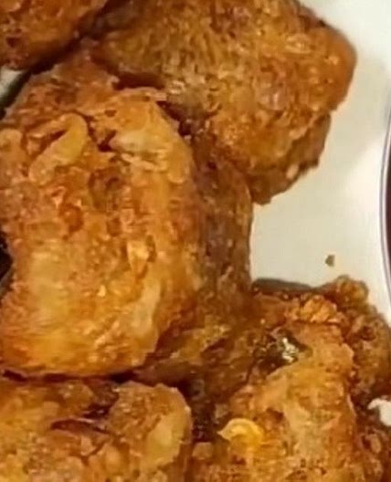 आलू के पकोड़े (aloo pakoda recipe in hindi)