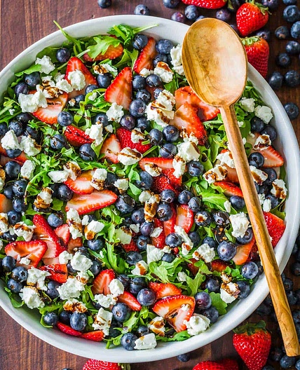 Arugula Salad with Berries