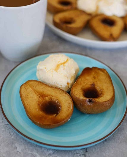 Maple and Vanilla Baked Pears