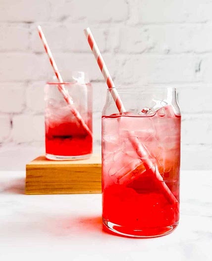 2-Minute Summer-Berry Starbucks Refreshers: Copycat Recipe