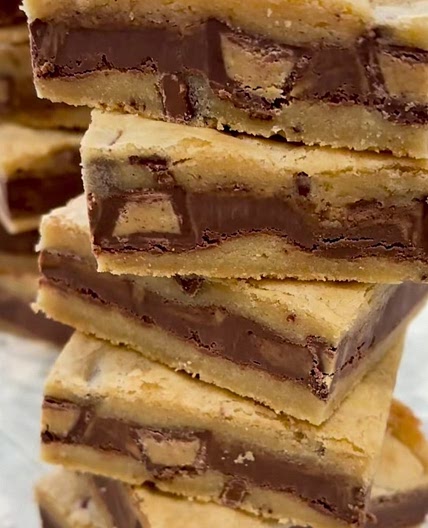Layered Nutella and Reese Chocolate Chip Cookie Bars