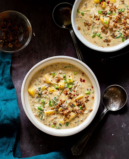 Zuppa Toscana (Sausage & Potato Soup)
