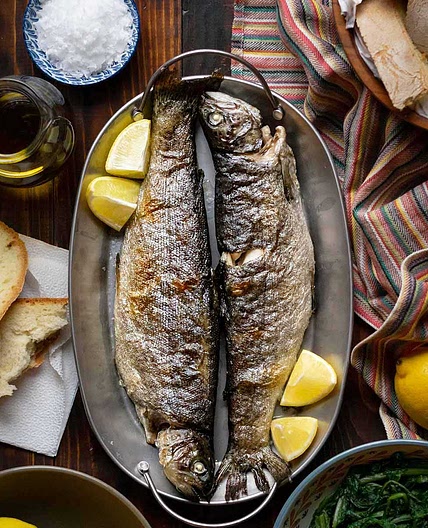 Easy baked whole rainbow trout (20-minute recipe)