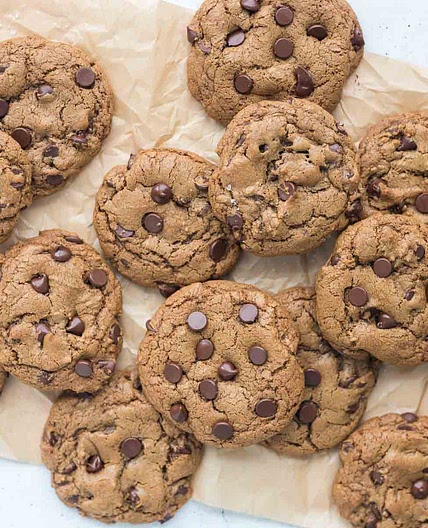 Coconut Sugar Chocolate Chip Cookies with Brown Butter