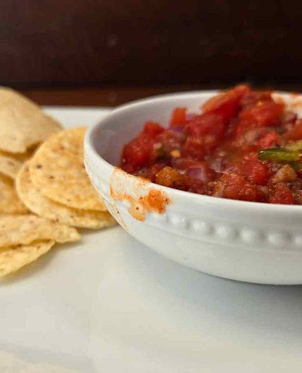 5-Minute Fresh Salsa Recipe with Just 4 Ingredients