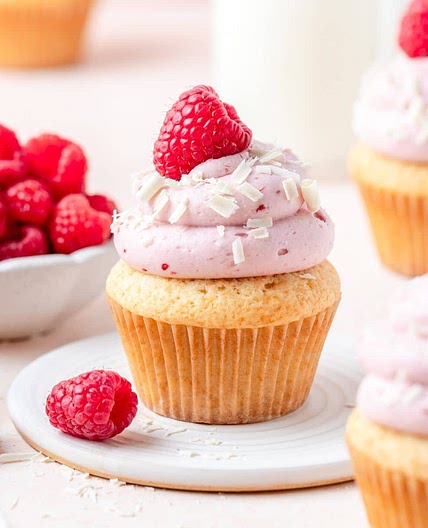 Raspberry White Chocolate Cupcakes