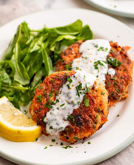 Easy Salmon Patties with Creamy Lemon-Garlic Sauce