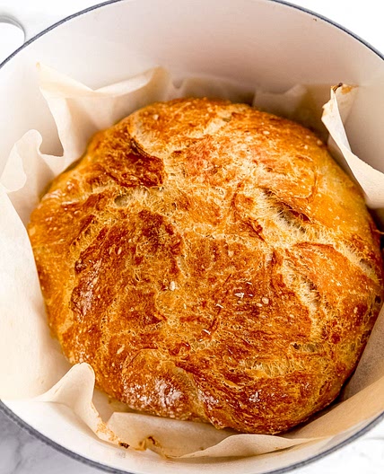No Knead Bread (Dutch Oven Bread)