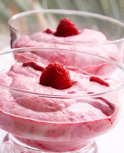 Raspberry Fool - The perfect date dessert