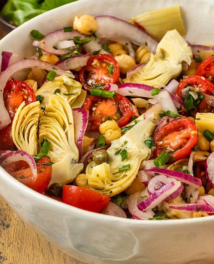 Tuscan Artichoke Tomato Salad