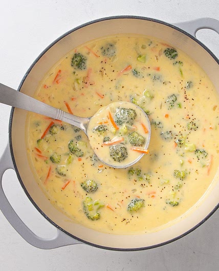 Skinny Broccoli Cheddar Soup