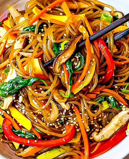 Easy Japchae (Korean glass noodle stir fry)