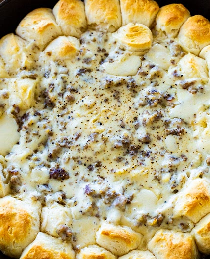 Biscuit and Gravy Ring