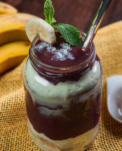 Açaí em camadas no copo