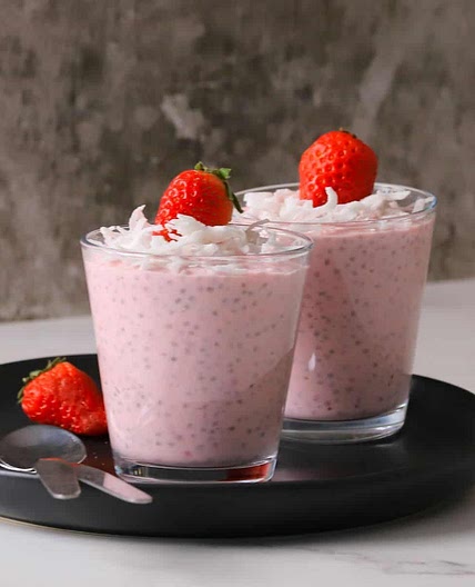 Strawberry Coconut Chia Pudding