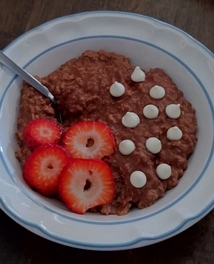 Chocolate Covered Strawberry Oatmeal (Microwavable)