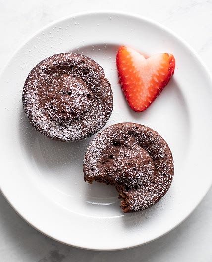 Low FODMAP Flourless Chocolate Mini Cakes
