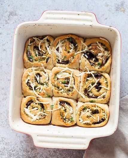 Vegan Pesto Pizza Rolls