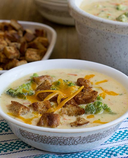 Easy Broccoli Cheese Soup Recipe