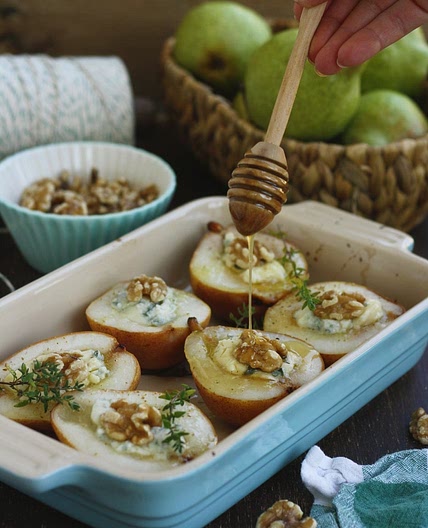 Baked Pears with Gorgonzola and Honey