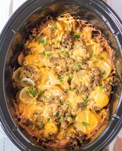 Slow Cooker Beef and Potato Au Gratin