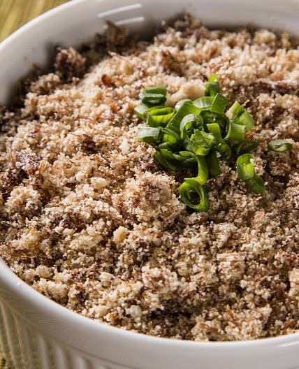 Farofa nordestina de carne seca