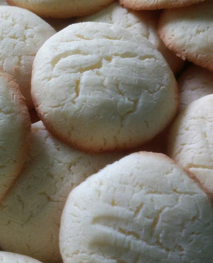 Biscoito de amido de milho e leite condensado fácil