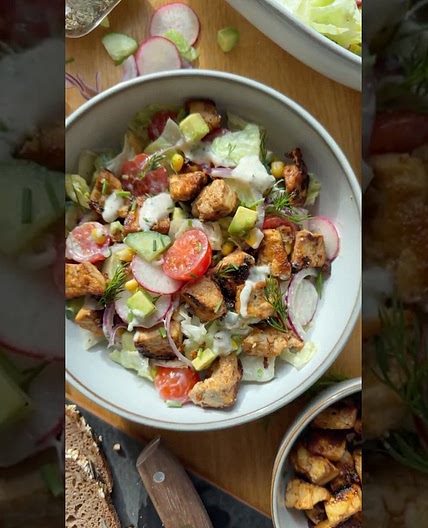 Bunter Gartensalat mit Ranchdressing & “Chicken Like” Tofu