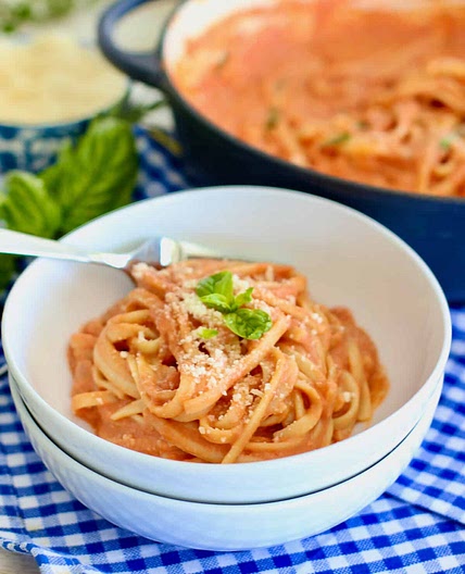 Pasta with Tomato Cream Sauce