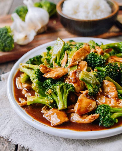Chicken and Broccoli with Brown Sauce