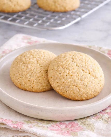 3-Ingredient Vegan Almond Flour Cookies (Oil-Free, Gluten-Free, Keto Option)