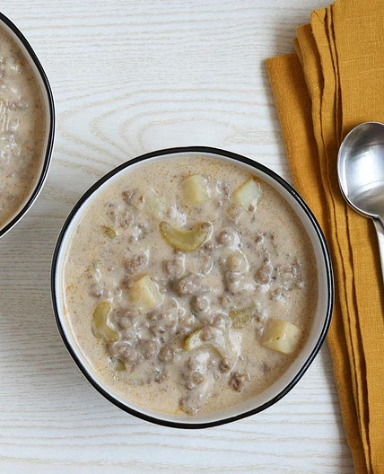 Hearty Cheeseburger Chowder
