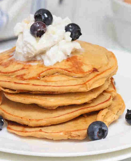 3 Ingredient Protein Pancakes