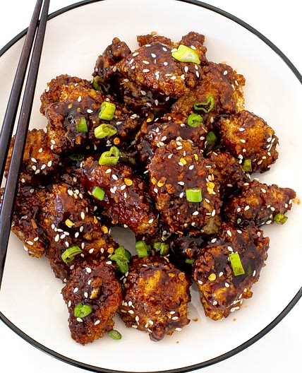 Sweet and Spicy Baked Honey Sriracha Chicken