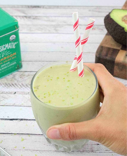Creamy Banana Matcha Smoothie (dairy-free)