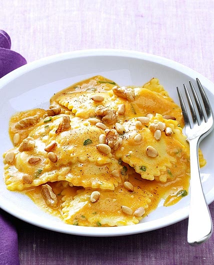 Cheese Ravioli with Pumpkin Alfredo Sauce