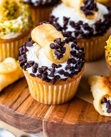 Cannoli Cupcakes