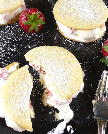 Spelt Vanilla Shortbread Cookies