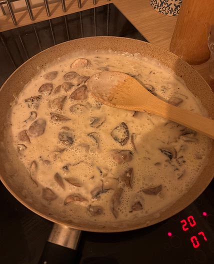 Rahm-Champignons à la Scherni