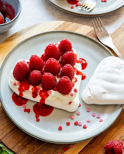 Heart-Shaped Mini Pavlovas Recipe