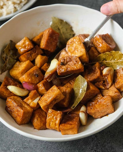 Filipino Tofu Adobo (Adobong Tokwa)