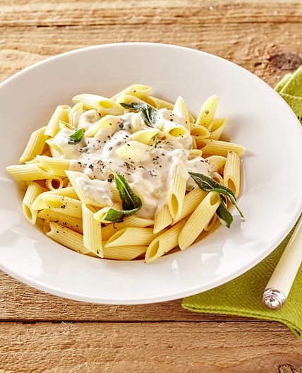 Macarrão de molho branco