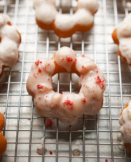 Mochi Donuts (Crispy Outside, Chewy Inside Pon de Ring Donuts)