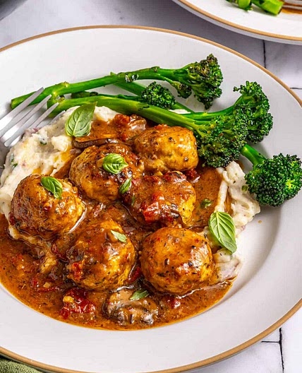 Marry Me Chicken Meatballs (Easy One-Pan Recipe)