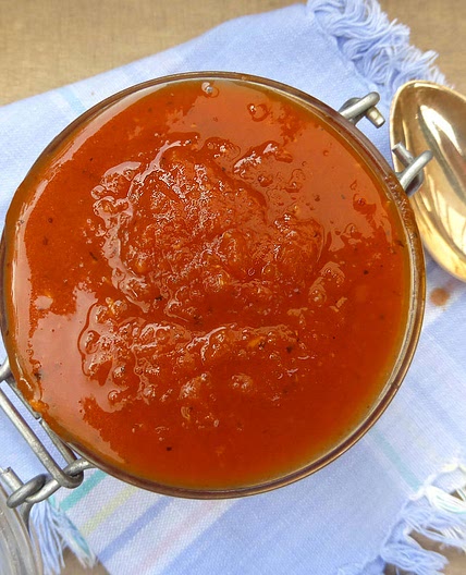 Homemade chilli tomato sauce (no refined sugar)
