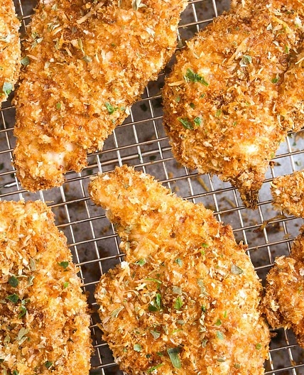 Fried Chicken with chipotle sauce