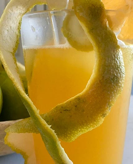 Drink de laranja e vodka