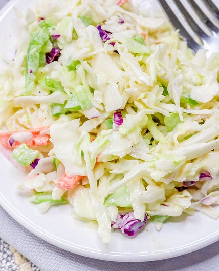 Easy Classic Coleslaw Salad with Mayonnaise