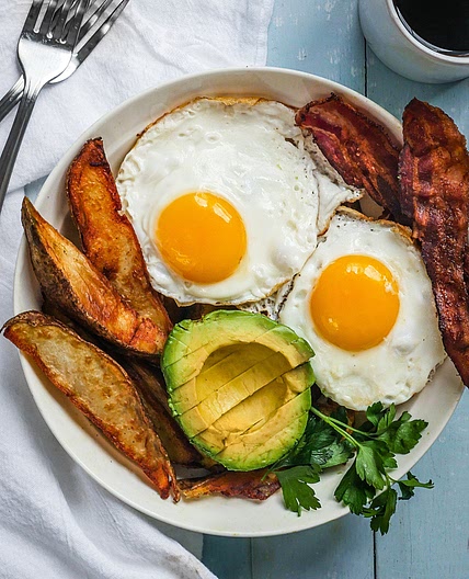 Whole30 Golden, Crispy Potato Breakfast Bowl